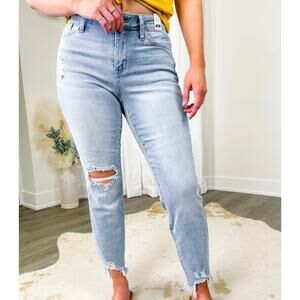 JUDY BLUE Boyfriend High Rise Distressed Jeans Light Wash 20W